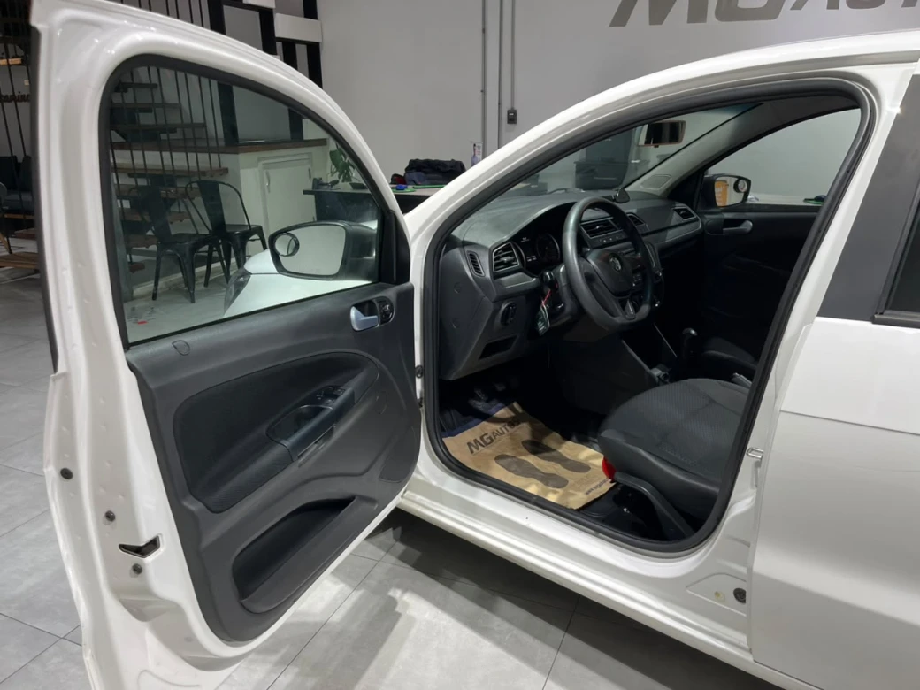 imagen 0 de vehiculo con id 2215